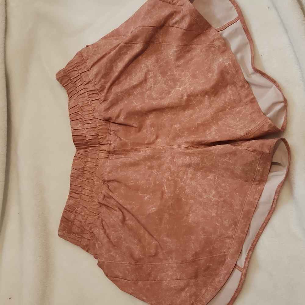Lululemon track that shorts